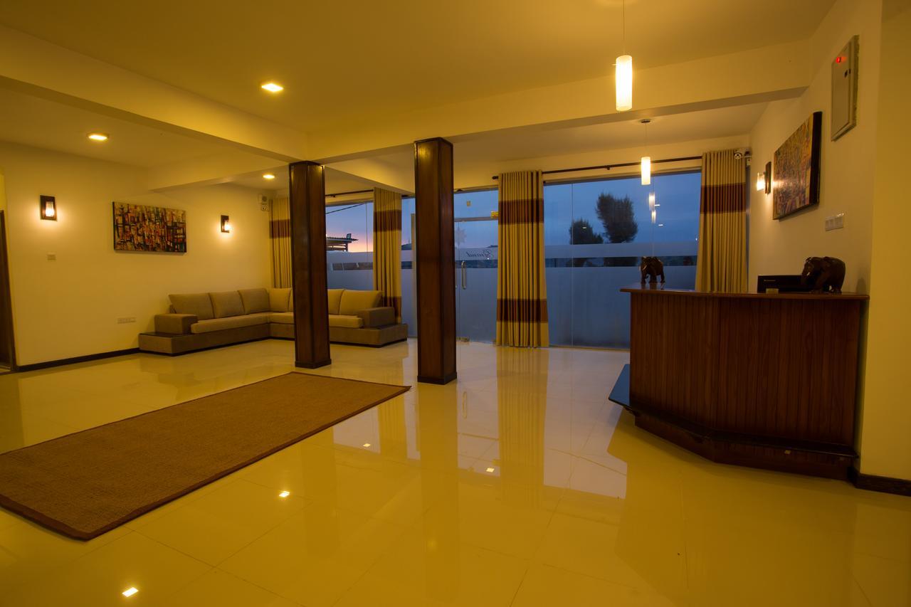 Grand Camellia Hotel Nuwara Eliya Exterior photo