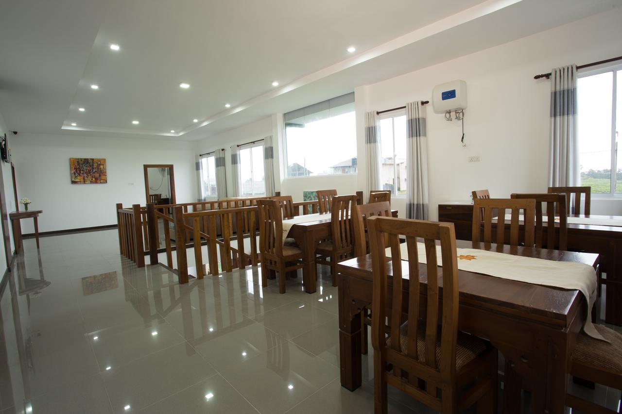 Grand Camellia Hotel Nuwara Eliya Exterior photo