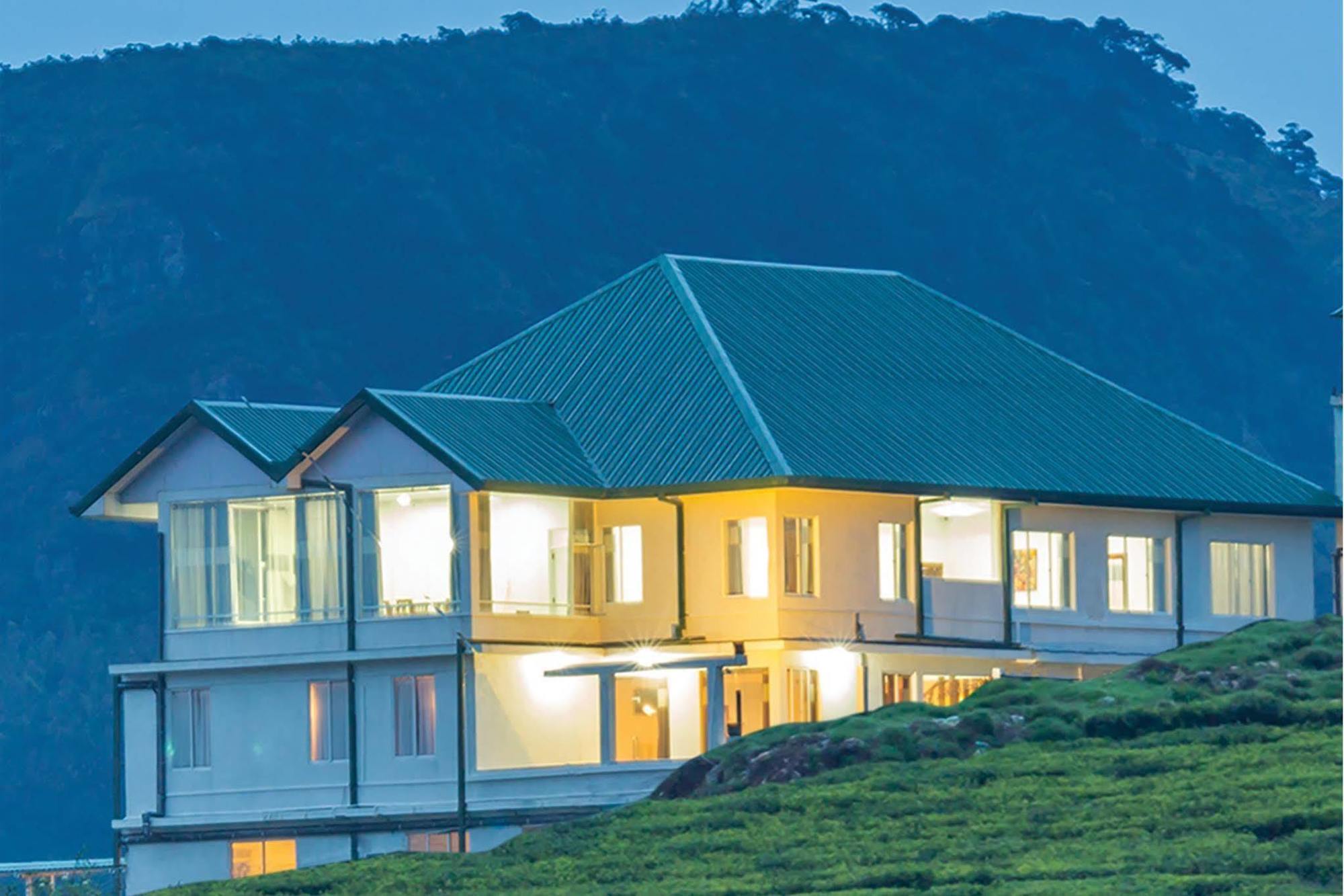 Grand Camellia Hotel Nuwara Eliya Exterior photo