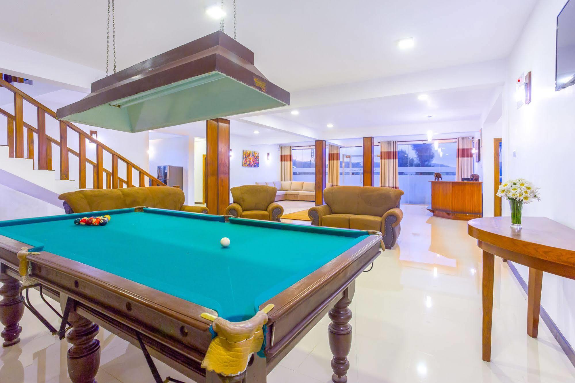 Grand Camellia Hotel Nuwara Eliya Exterior photo